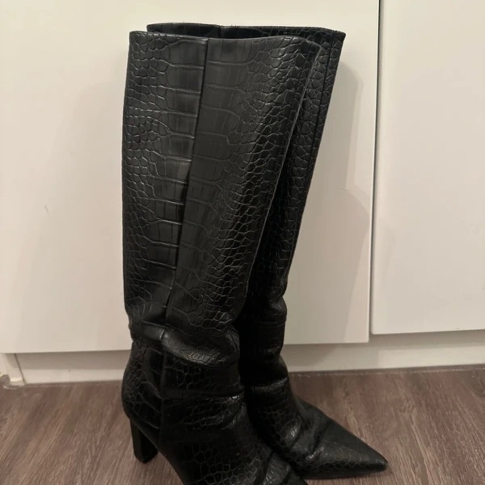 Mango Croc-Embossed Black Heeled Boots